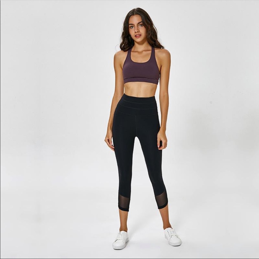 NWOT Lululemon 7/8 mesh legging - black - size 6